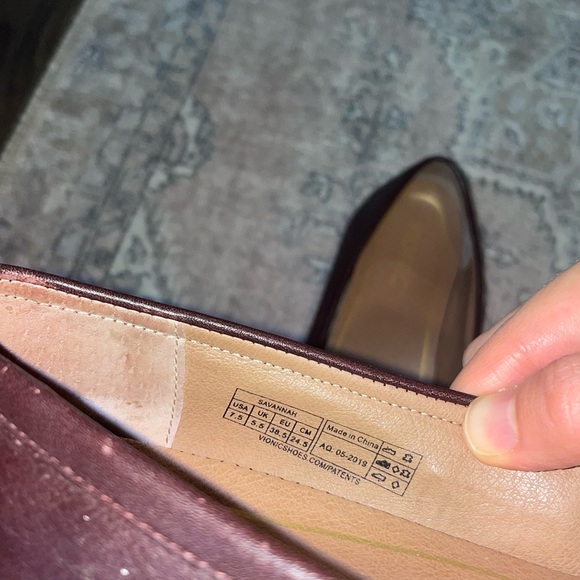 Vionic Loafers size 7.5 - Picture 3 of 3